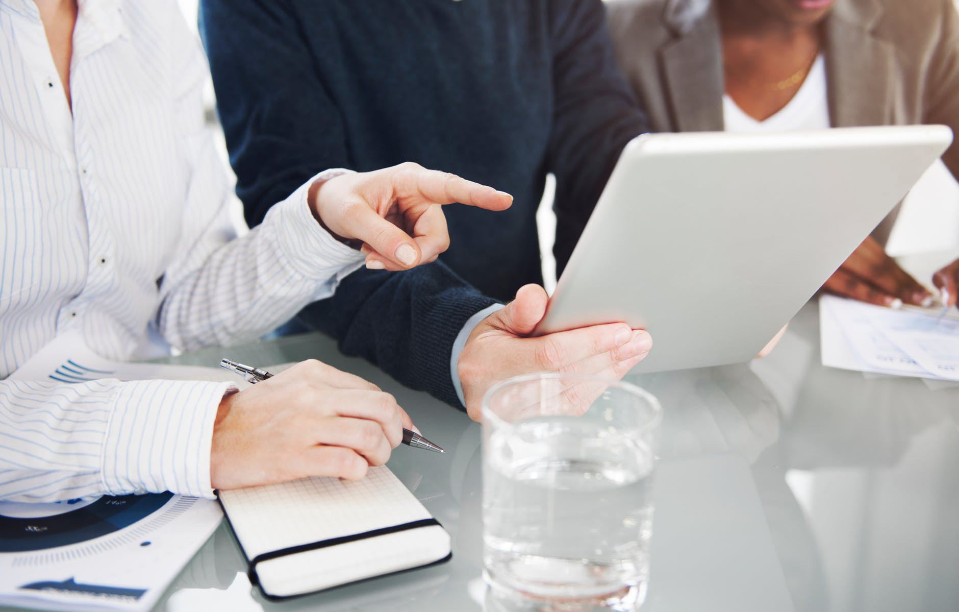 Manage project schedule